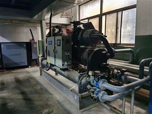 螺杆式冷水机价格,水冷螺杆机组,风冷螺杆机组